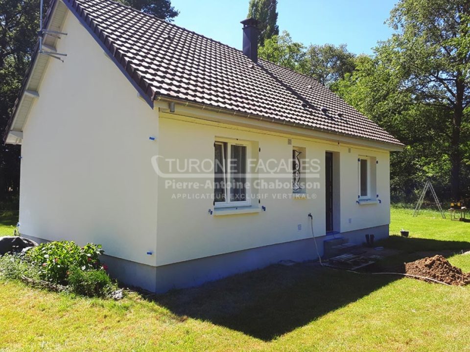 Façade après passage des façadiers à Saint Avertin, rénovation effectuée